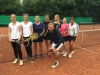 Damenmannschaft mit Trainer Peter Salwik